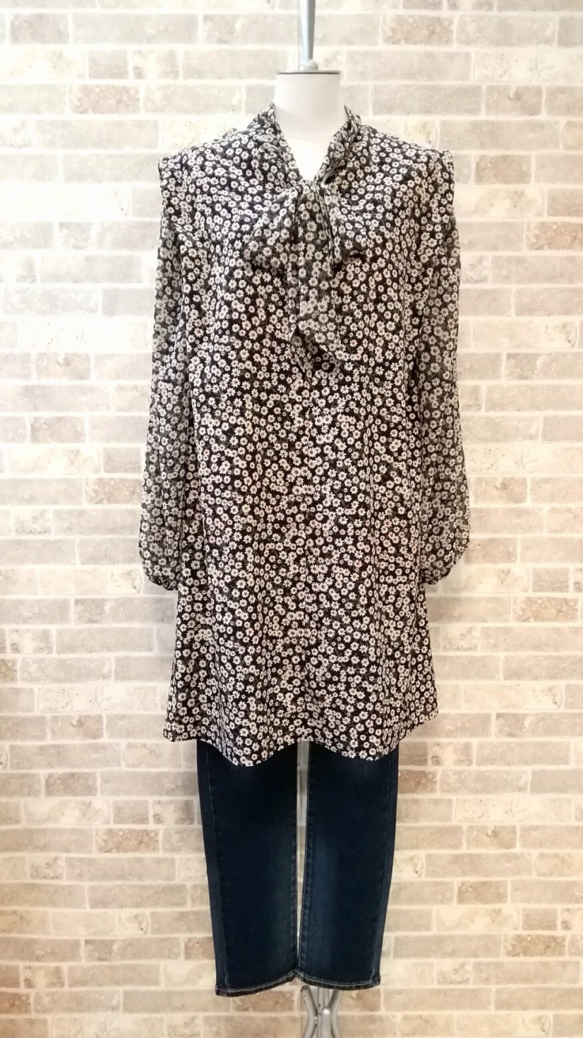 春先にぴったりSUGARROSE.ブラウス🌼×C.C.CROSS.デニムが入荷しました♡