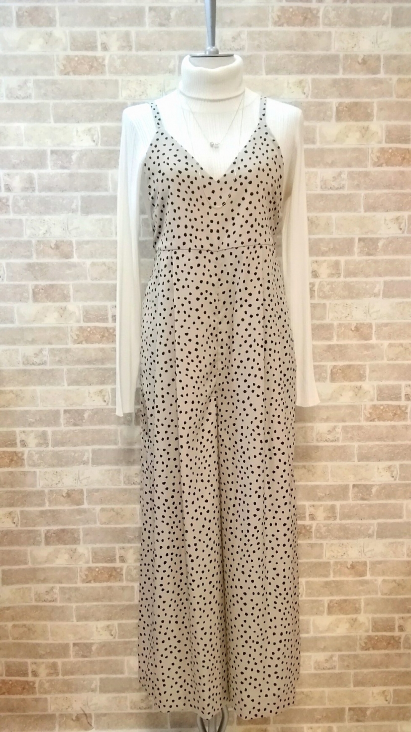 大人っぽさもあり・可愛さもあるサロペットが入荷しました♡