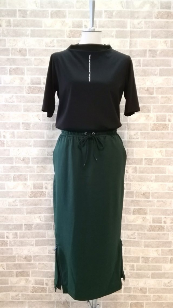 ayane.カットソー(ブラック)が入荷しました♡