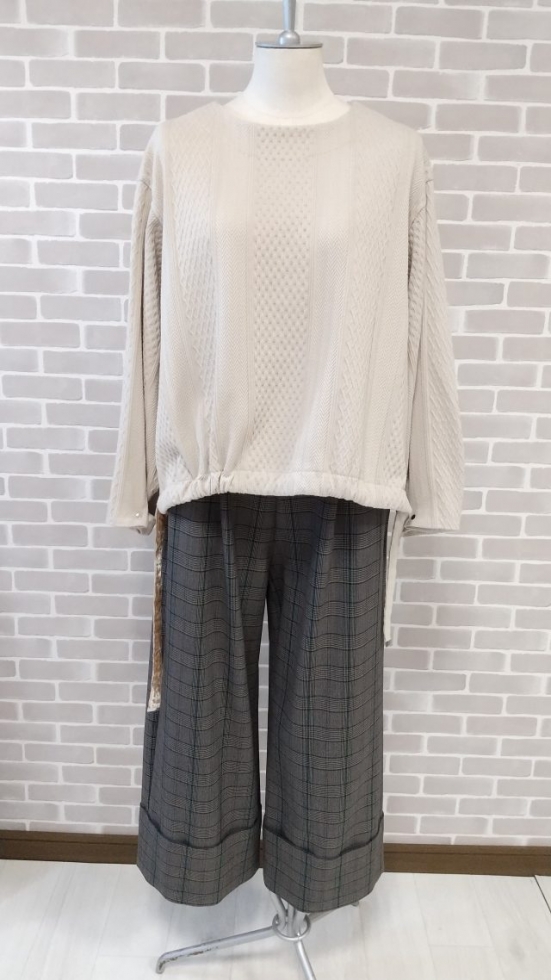 パシオーネプルオーバー入荷★【売り切れ】
