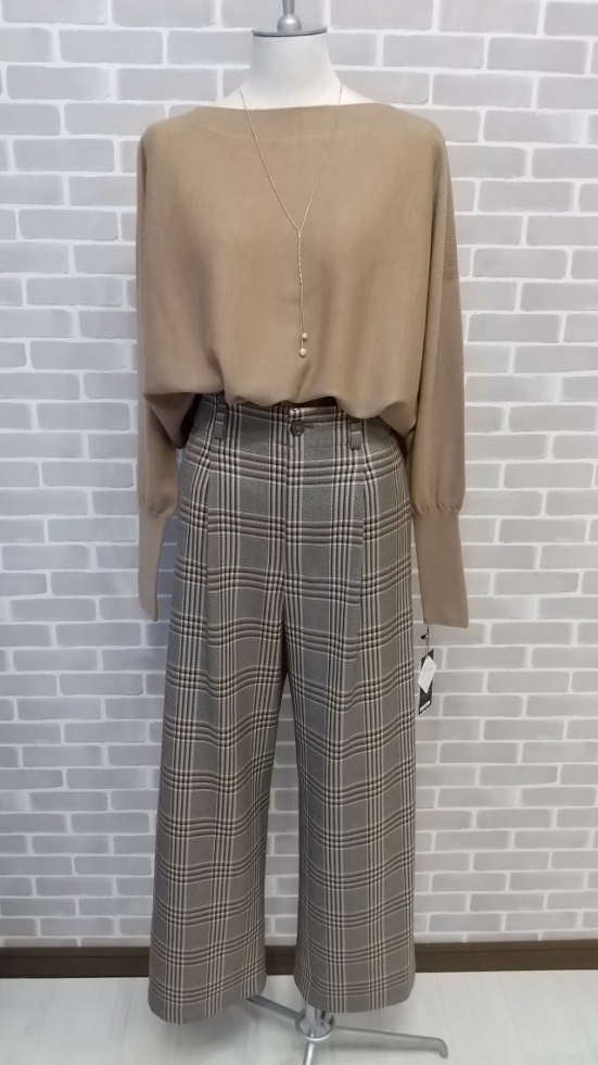 流行のブラウンチェックパンツコーディネート♥️【品切れ】