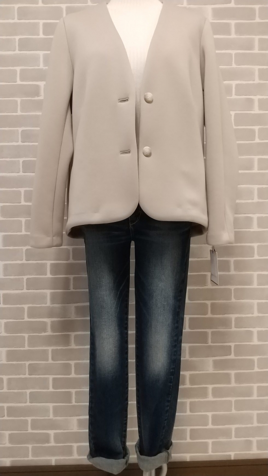QTUMEよりポンチジャケット入荷 色違い有り【品切れ】