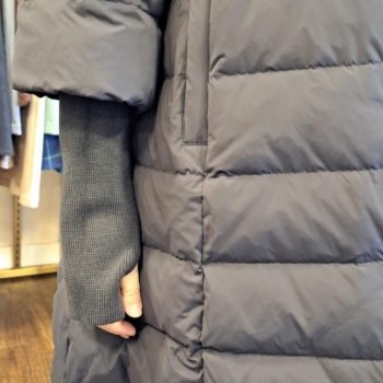 高木ミンク社のコート大量展示しました。